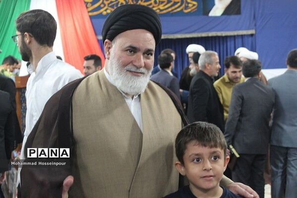 راهپیمایی پرشکوه یوم‌الله ۱۳ آبان در بهارستان‌دو