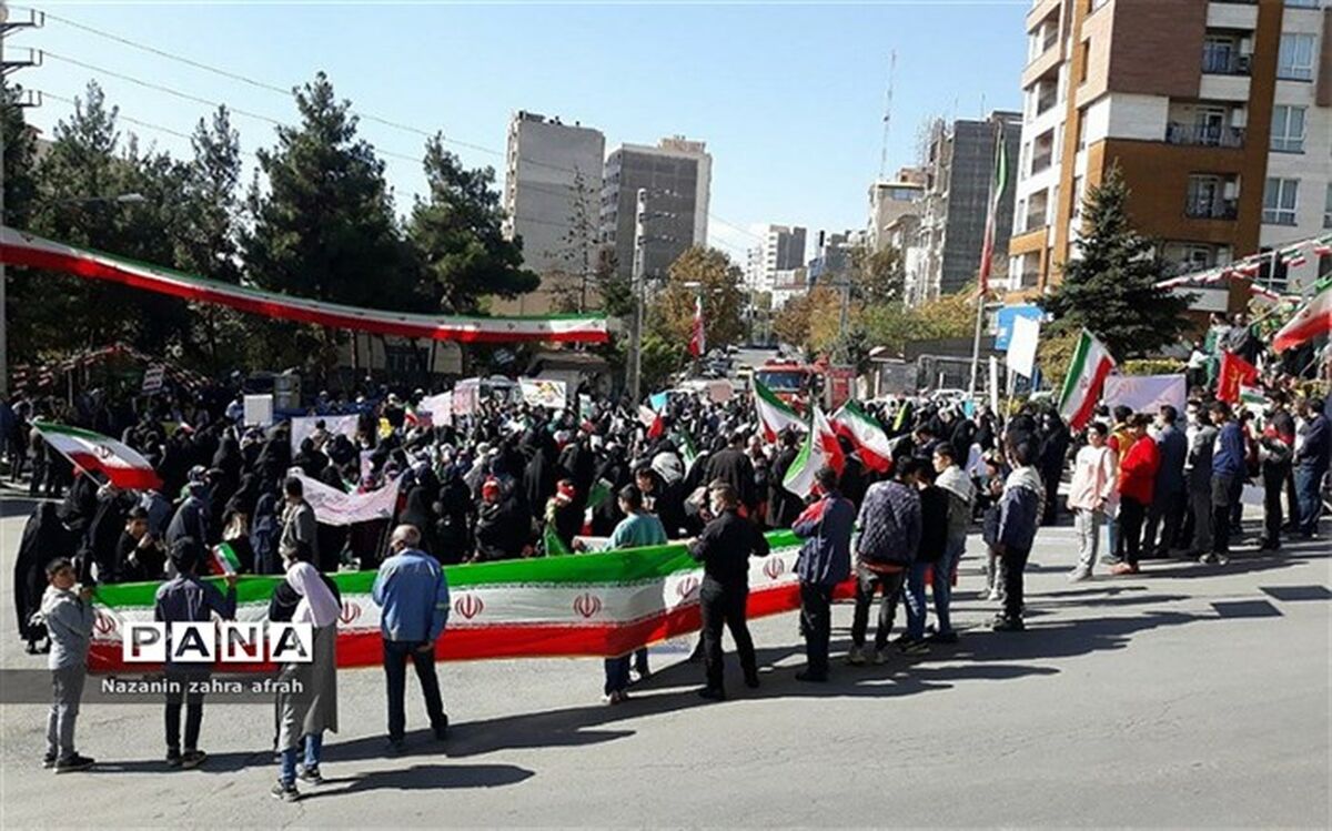 حضور پرشور اقشار مختلف رودهن در راهپیمایی ۱۳ آبان/فیلم