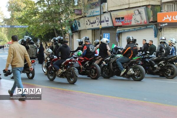 حضور گسترده مردم ساری در راهپیمایی ۱۳ آبان