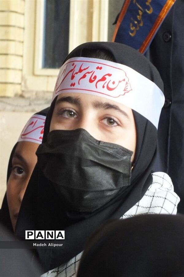برگزاری راهپیمایی ۱۳ آبان در کامفیروز استان فارس