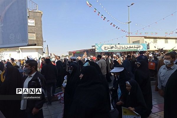 حماسه دانش‌آموزان ولایی بخش قلعه نو در روز دانش‌آموز