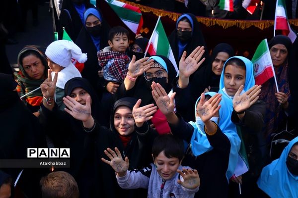 حماسه ۱۳ آبان در تبریز