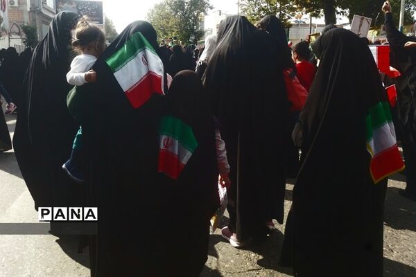 راهپیمایی ۱۳ آبان در قائمشهر