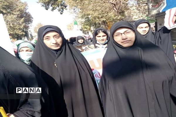 برگزاری راهپیمایی باشکوه و تاریخی ۱۳ آبان در ورامین