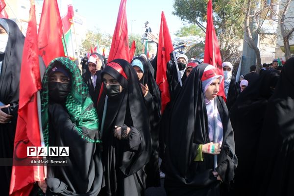 مراسم راهپیمایی 13 آبان در قم -2