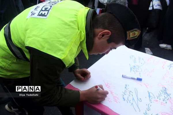 اجتماع بزرگ و سراسری ۱۳ آبان در خیابان طالقانی
