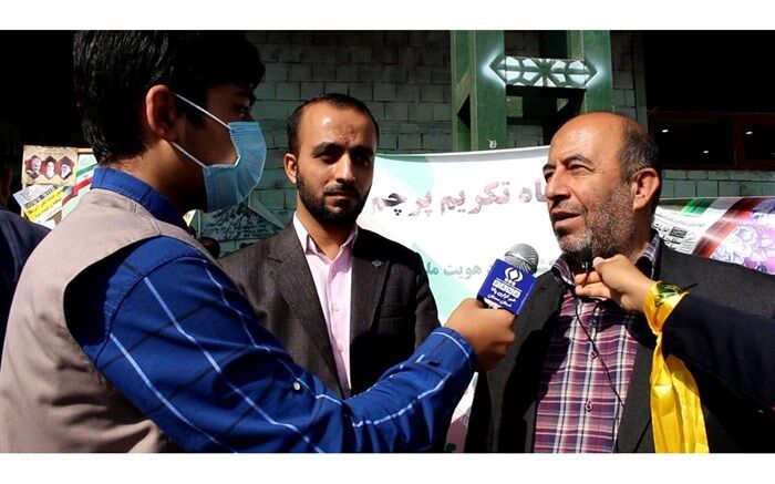 زخم کاری دانش آموزان به دشمن با حضور گسترده در راهپیمایی 13 آبان / فیلم