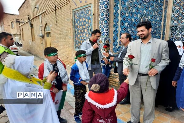 راهپیمایی 13 آبا‌ن در شهرستان ورزنه