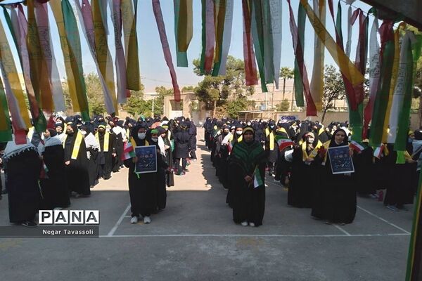 ویژه برنامه «رفیق شهیدم» در آموزشگاه شاهد شیراز