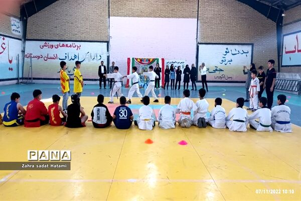 افتتاحیه المپیاد ورزشی درون مدرسه‌ای در پاکدشت
