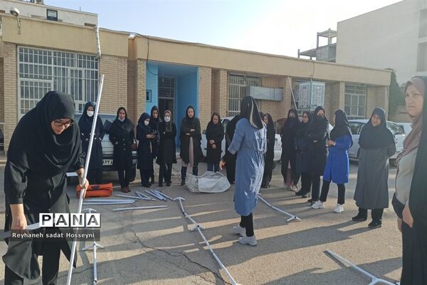 ‌کارگاه آموزشی امداد و کمک‌های اولیه ویژه مربیان پیشتاز سازمان دانش‌آموزی ناحیه ۳