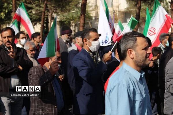 راهپیمایی یوم‌الله ۱۳ آبان در سمنان