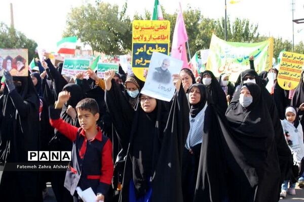 راهپیمایی یوم‌الله ۱۳ آبان در سمنان