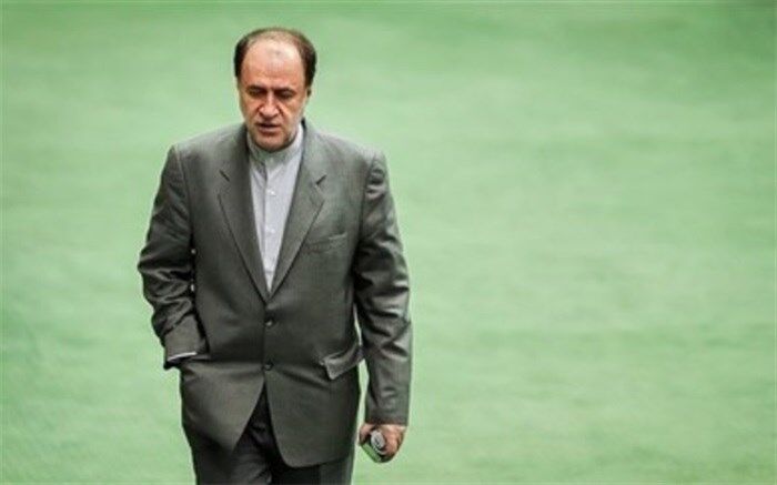 شیر نفت باید برای دانش‌آموزان در مدرسه باز شود؛ باید برای آموزش و پرورش هزینه کرد