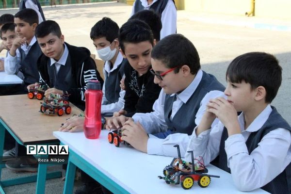 روز بازی و هیجان در مدرسه معلم ناحیه یک بهارستان