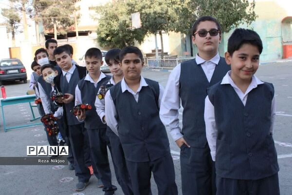 روز بازی و هیجان در مدرسه معلم ناحیه یک بهارستان