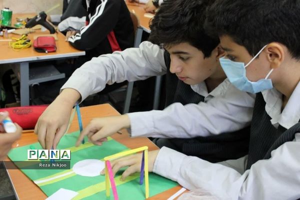 روز بازی و هیجان در مدرسه معلم ناحیه یک بهارستان