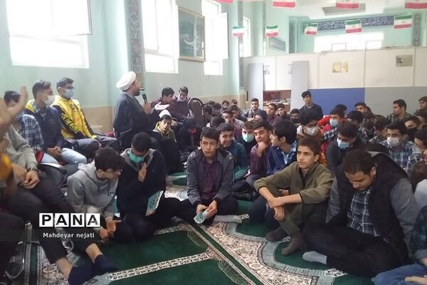 برگزاری جلسات  بصیرتی ویژه نوجوانان در دبیرستان ابن‌سینا رودهن