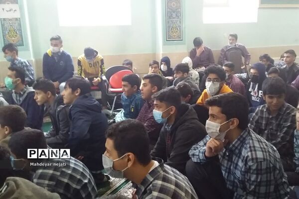 برگزاری جلسات  بصیرتی ویژه نوجوانان در دبیرستان ابن‌سینا رودهن