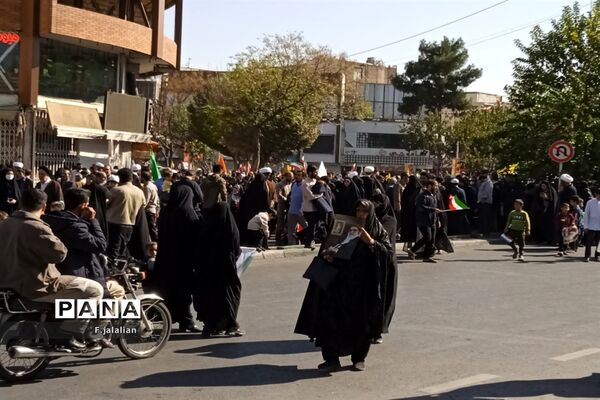 راهپیمایی روز ملی مبارزه با استکبار جهانی در قم - 6