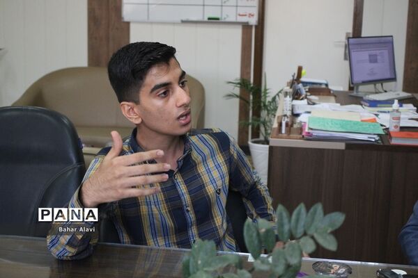 نشست نمایندگان مجلس دانش‌آموزی استان بوشهر با معاون پرورشی و فرهنگی
