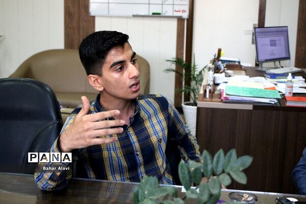 نشست نمایندگان مجلس دانش‌آموزی استان بوشهر با معاون پرورشی و فرهنگی