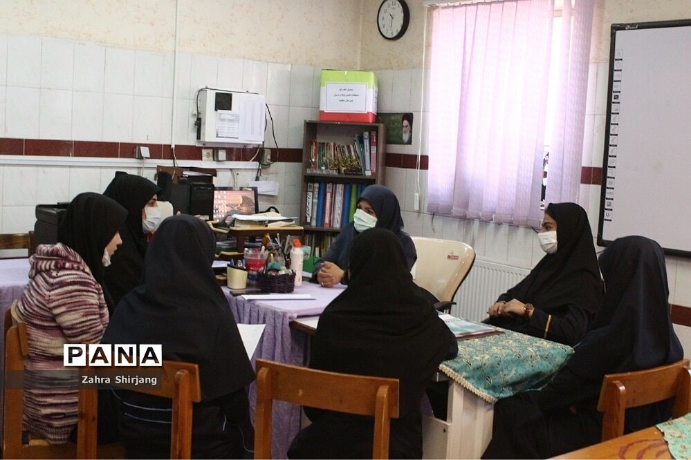 برگزاری جلسه حلقه صالحین در بهارستان‌دو