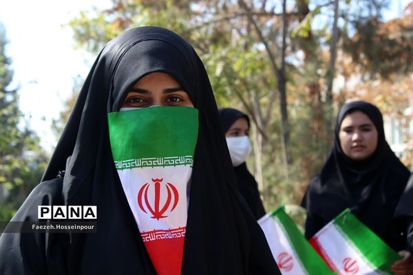 برگزاری پویش تکریم پرچم در بهارستان‌دو