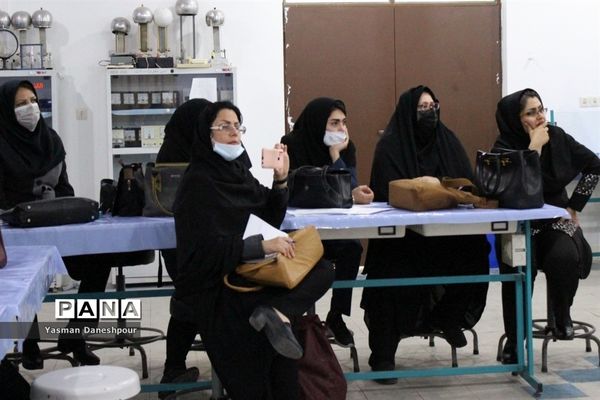 برگزاری کارگاه آموزشی تخصصی در پژوهش‌سرای دانش‌آموزی شهید‌خوشبخت بوشهر