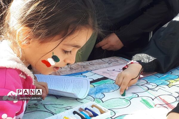 نقاشی گروهی دانش‌آموز خبرنگاران کرمانشاه در 13 آبان