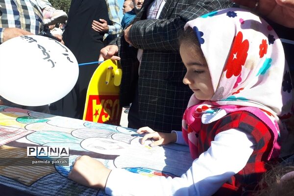نقاشی گروهی دانش‌آموز خبرنگاران کرمانشاه در 13 آبان