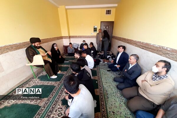 برگزاری جلسات کیفیت‌بخشی تربیتی مدیران مدارس در رودهن