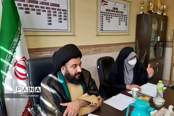 برگزاری جلسات کیفیت‌بخشی تربیتی مدیران مدارس در رودهن