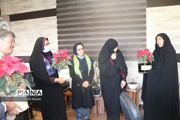 تجلیل از مسئولان سازمان دانش‌آموزی به‌مناسبت هفته بسیج
