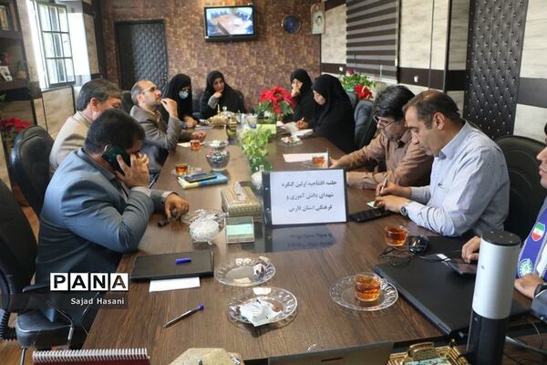 تجلیل از مسئولان سازمان دانش‌آموزی به‌مناسبت هفته بسیج