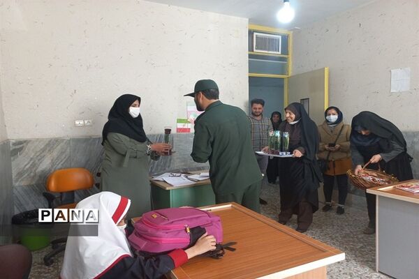 قدردانی فرمانده سپاه امام حسین (ع)  از دانش‌آموزان ‌استثنایی آموزشگاه پویا کرج به‌مناسبت روز دانش‌آموز