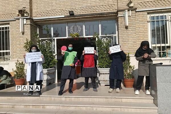 اجرای مسابقات ورزشی در هنرستان سمیه به‌ مناسبت گرامیداشت روز دانش‌آموز