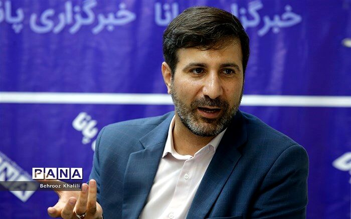اعلام آمادگی شورای نگهبان برای آموزش قانون اساسی به دانش‌آموزان