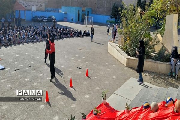 افتتاحیه المپیاد ورزشی درون‌مدرسه‌ای در دبیرستان دخترانه شایستگان