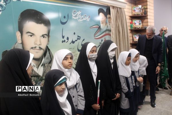 افتتاح مدرسه شهید هندویان قم با حضور وزیر آموزش و پرورش