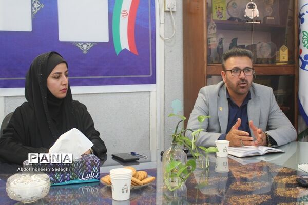 جلسه هم‌اندیشی سازمان دانش‌آموزی‌‌ استان بوشهر و اداره مشارکت‌ها و مدارس غیر‌دولتی