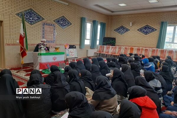 برگزاری نشست «سه‌شنبه‌های مهدوی» در آموزشگاه منتصرین شاهد شهرستان ورامین