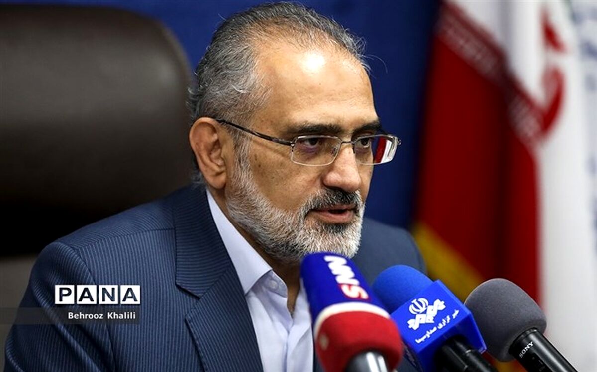 آزادی از شعارهای اساسی انقلاب بوده است