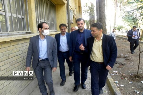 بازدید معاون آموزش متوسطه وزارت آموزش و پرورش از منطقه کهریزک