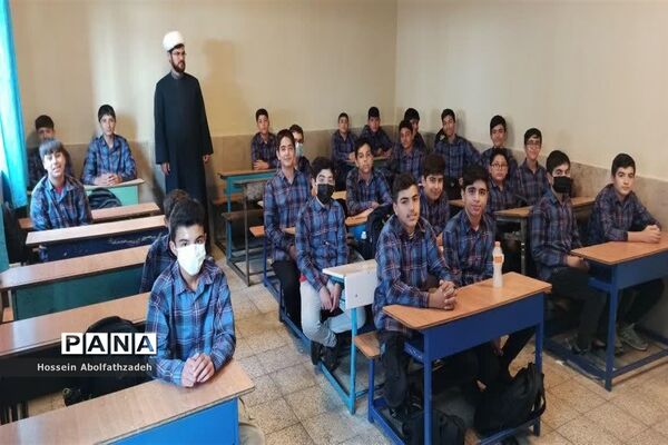 فعالیت‌های پرورشی و تربیتی دبیرستان سپاس اسلامشهر