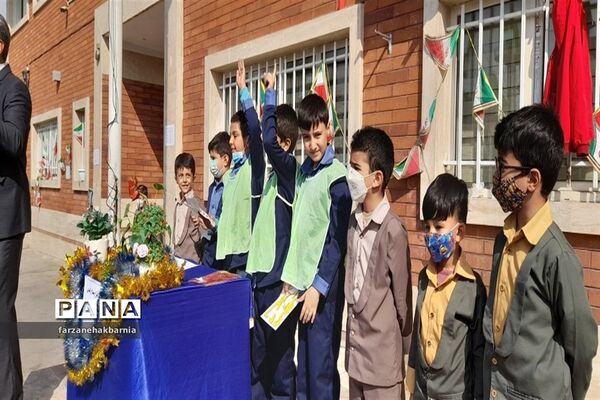 مراسم «مصباح الهدی» دبستان پسرانه اولیای شیرازی منطقه کهریزک