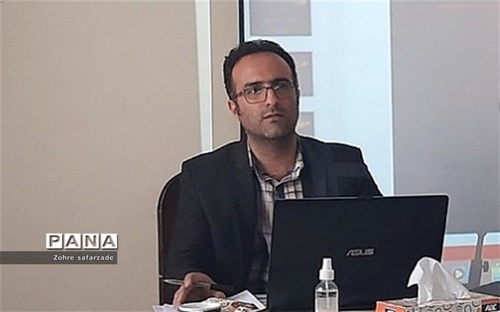 اعضای سازمان دانش‌آموزی، صحنه آفرینش آثار فرهنگی و‌ ملی در قابی هنرمندانه و‌ منظم است/فیلم