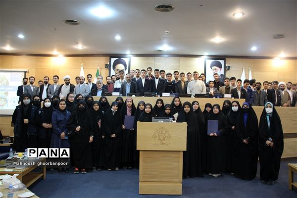 جلسه مجلس دانش‌آموزی قطب شهید هاشمی نژاد در صحن علنی شورای شهر مشهد