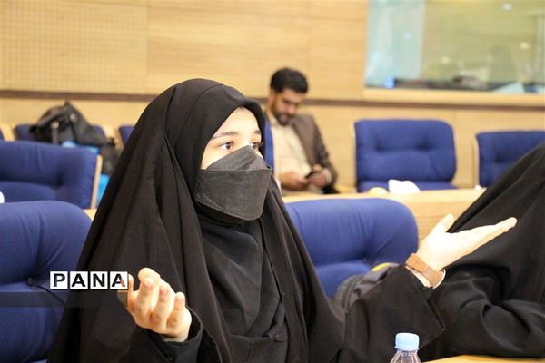 جلسه مجلس دانش‌آموزی قطب شهید هاشمی نژاد در صحن علنی شورای شهر مشهد