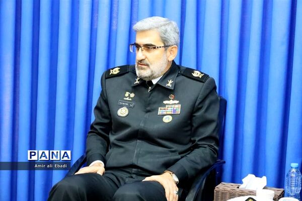 دیدار دریادار فرمانده دانشگاه علوم دریایی امام خمینی نوشهر با نماینده ولی فقیه